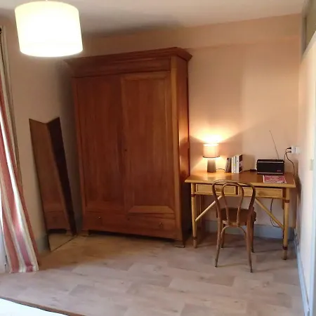 Le Bachal Apartment *